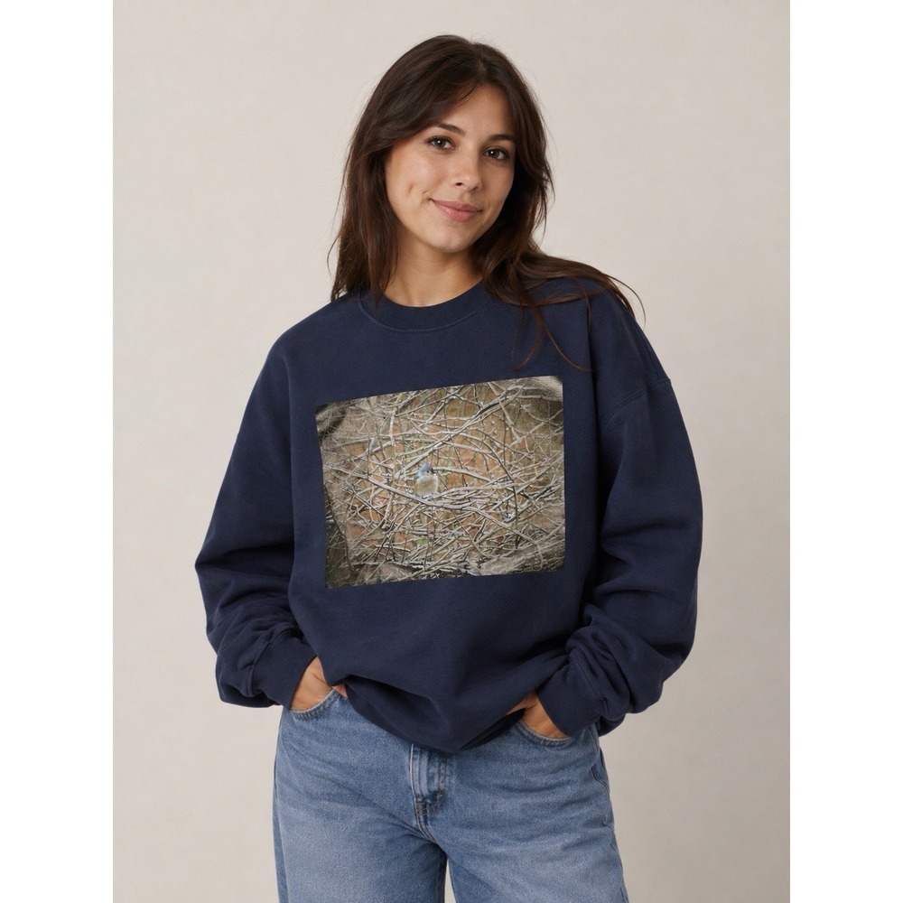 Vintage Y2K Bayside Crewneck Sweatshirt Small Bird Photo Graphic Made USA Navy